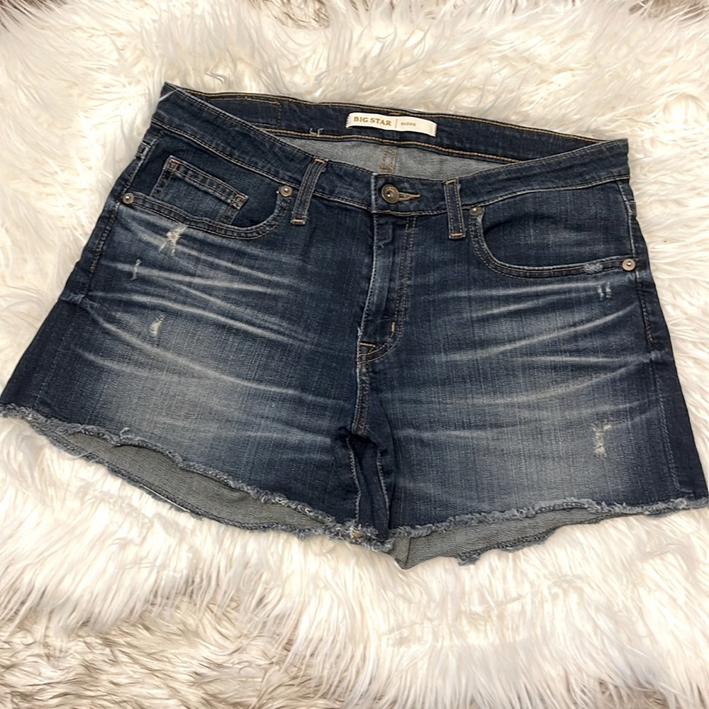 Big Star Maddie frayed jean shorts - Sz 29